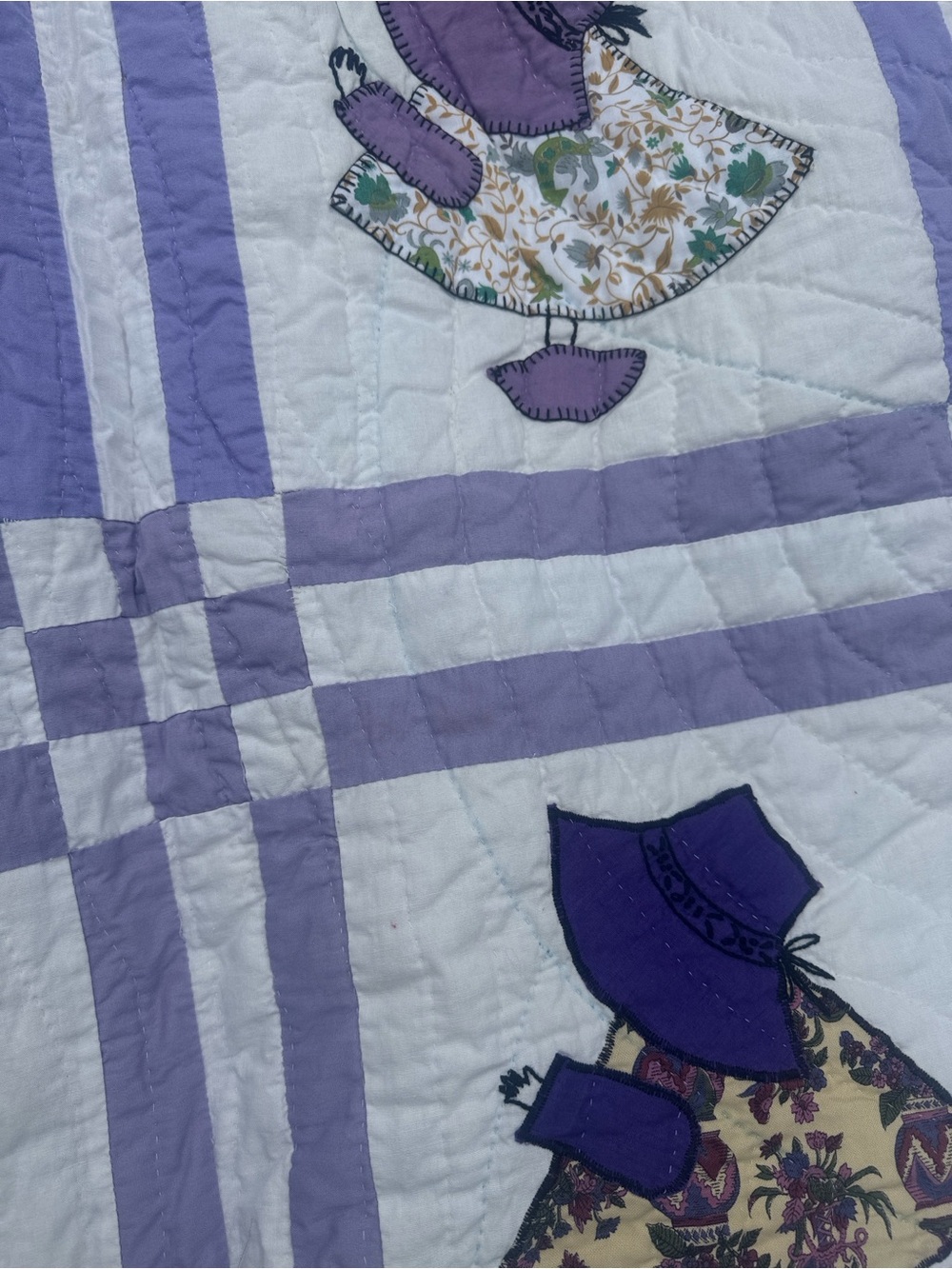 Sunbonnet Sue Quilt - Pastel Purple & Multicolor - Picture 12 of 12